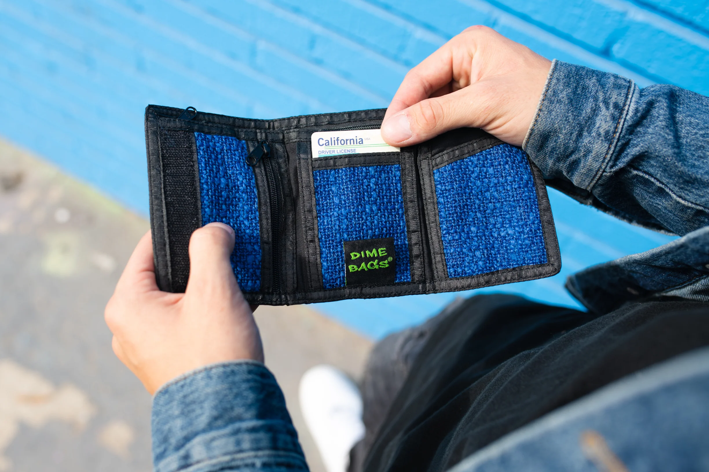 Tri-fold Wallet - Image 28